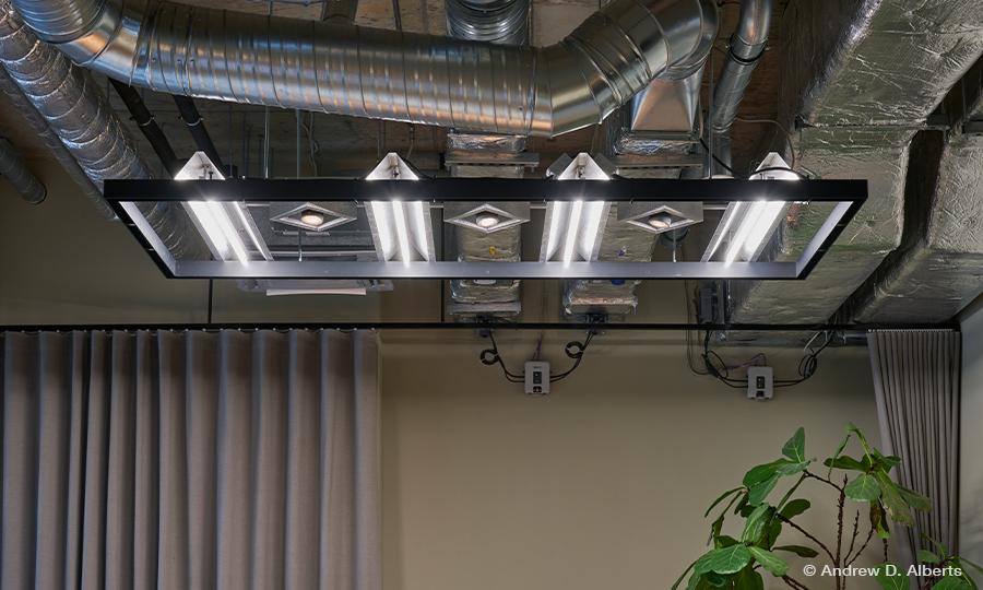 Shopbeleuchtung Boissel LED Leuchten Luxsystem von Hadler